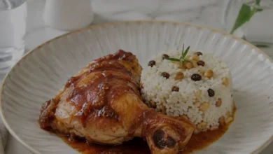 Erik Soslu Saray Tavuğu ve Bademli Pilav Tarifi