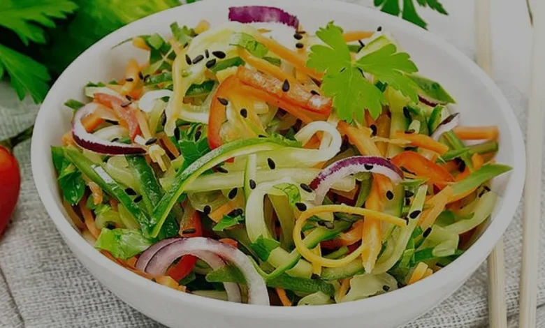 Evde Pratik ve Lezzetli Şerit Salata Hazırlama Rehberi