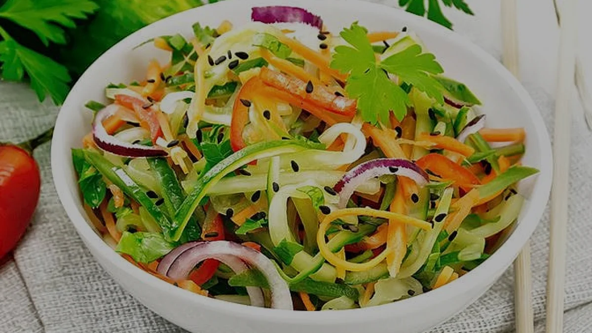 Evde Pratik ve Lezzetli Şerit Salata Hazırlama Rehberi