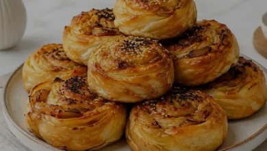 Evde Soğanlı Kat Kat Börek Yapmanın Püf Noktaları
