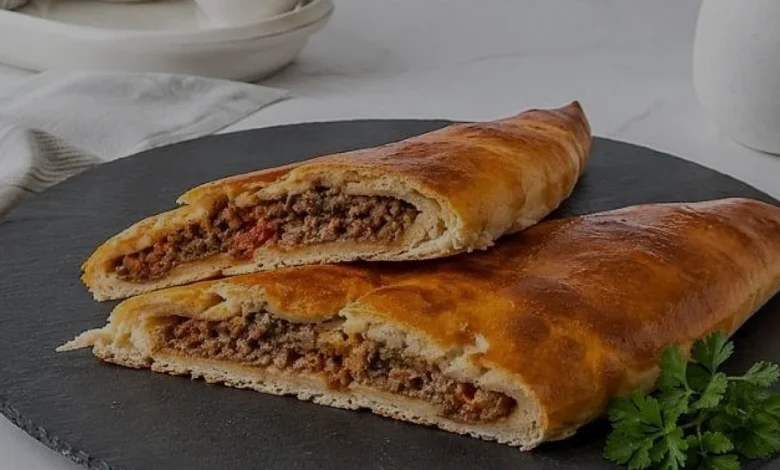 Evde Taş Fırın Lezzetinde Kıymalı Kapalı Pide Yapımı