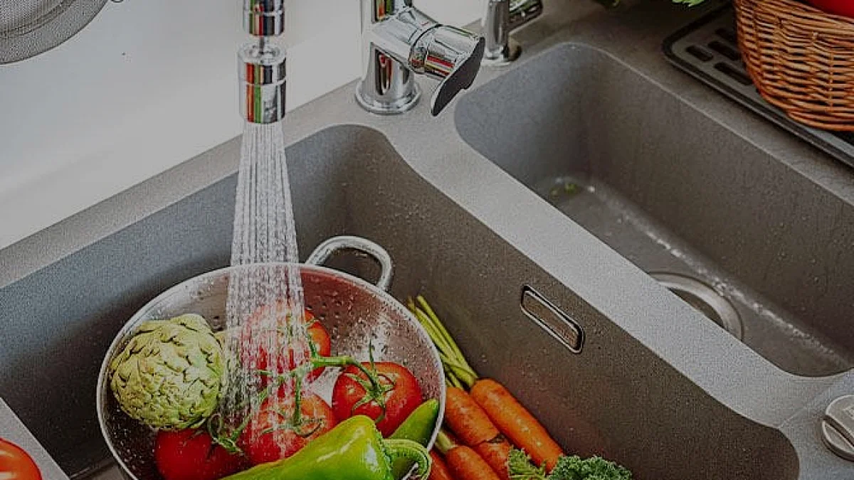 Meyve ve Sebzeleri Yıkarken Soda Kullanmanın Amacı Nedir