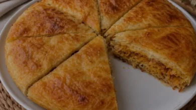 Oklava Kullanmadan Hazırlanan Soğanlı Arnavut Böreği Tarifi