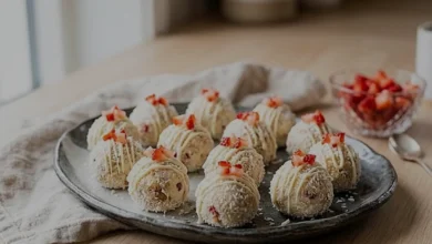 Pişmeyen Çilekli Cheesecake Topları Nasıl Hazırlanır
