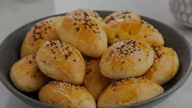 10 Dakikada Hazırlanan Pratik Mayasız Kıyır Poğaça Tarifi