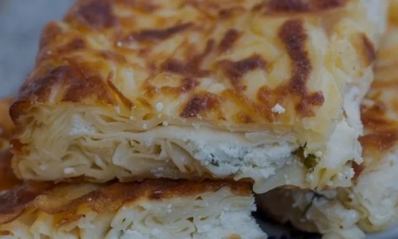 3 Yufka ile Pratik Tepsi Böreği Hazırlama Yöntemi