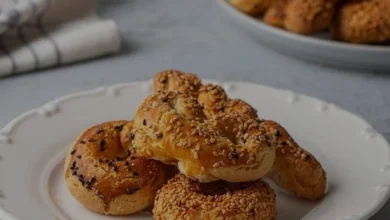 Dört Malzemeli Pratik Tuzlu Kurabiye Hazırlanışı