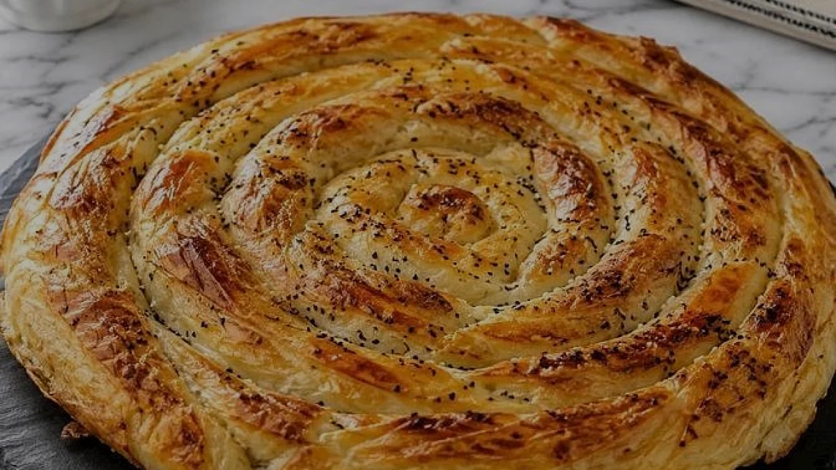 Ev Yapımı İncecik Hamurlu Patatesli Börek Hazırlanışı