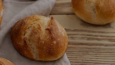 Evde Pratik Kaşıkla Hazırlanan Yoğurmadan Ekmek Yapımı
