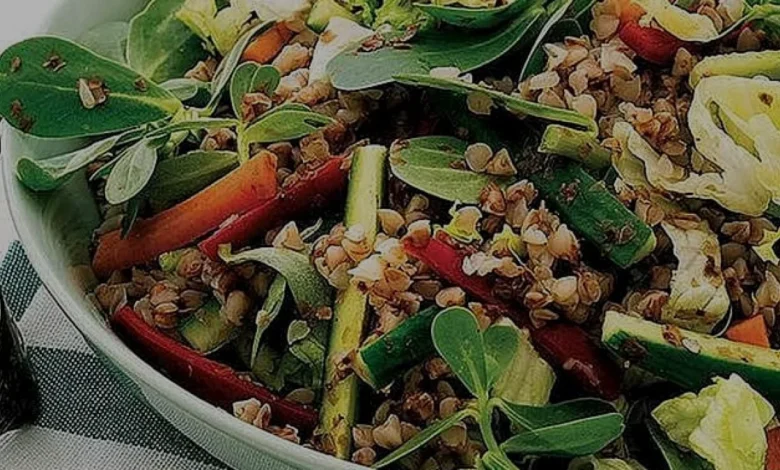 Evde Pratik ve Sağlıklı Semizotlu Karabuğday Salatası Yapımı